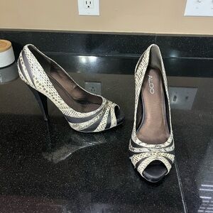 Aldo Size 9 Brown and Ivory Heels
